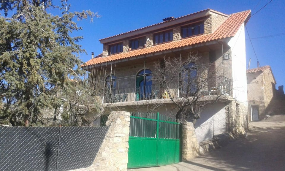 Facade/entrance, Off site