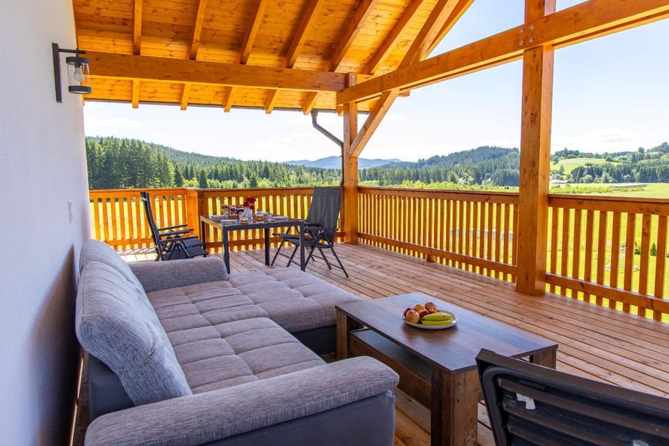 Natural landscape, View (from property/room), Balcony/Terrace, Seating area, Dining area