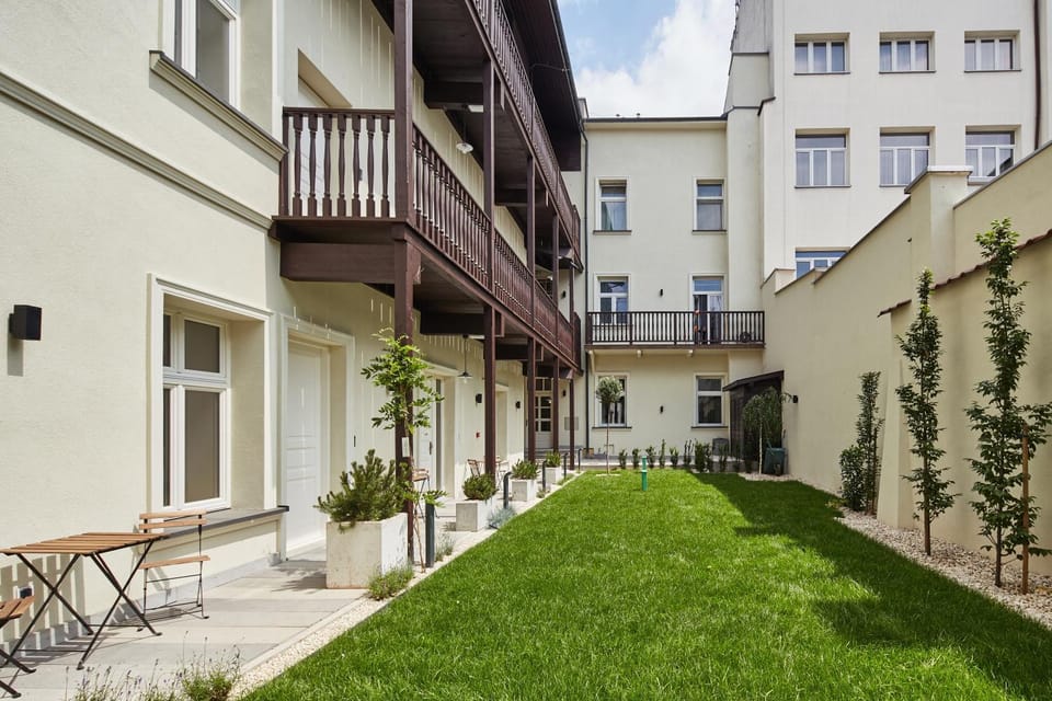 Property building, Patio, Garden, Balcony/Terrace, On site, Garden view, Area and facilities