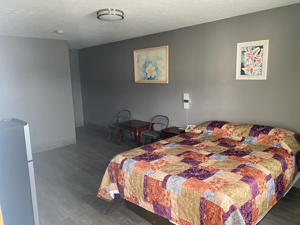 Hoosier Travel Lodge Motel in Jeffersonville