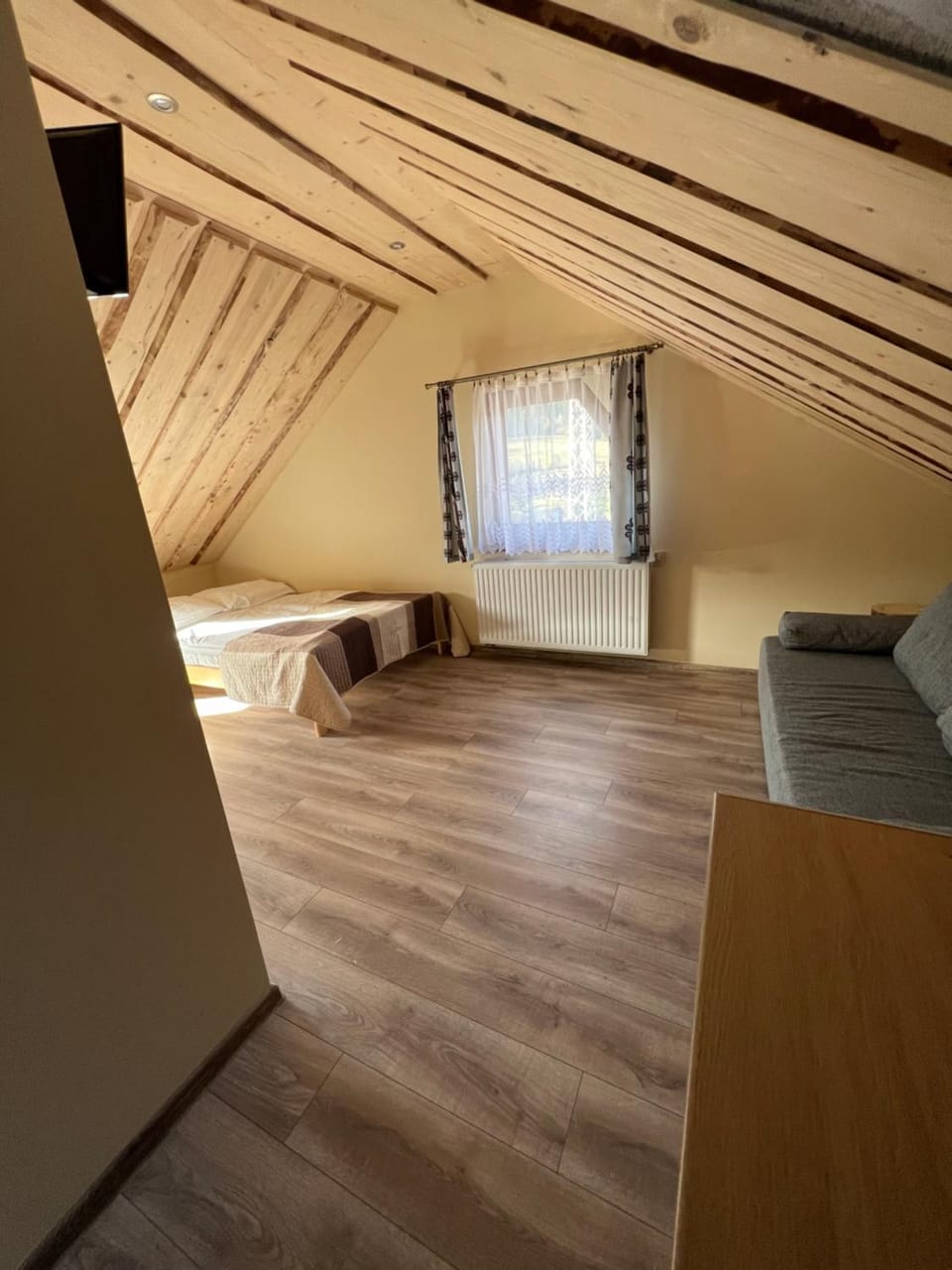 Photo of the whole room