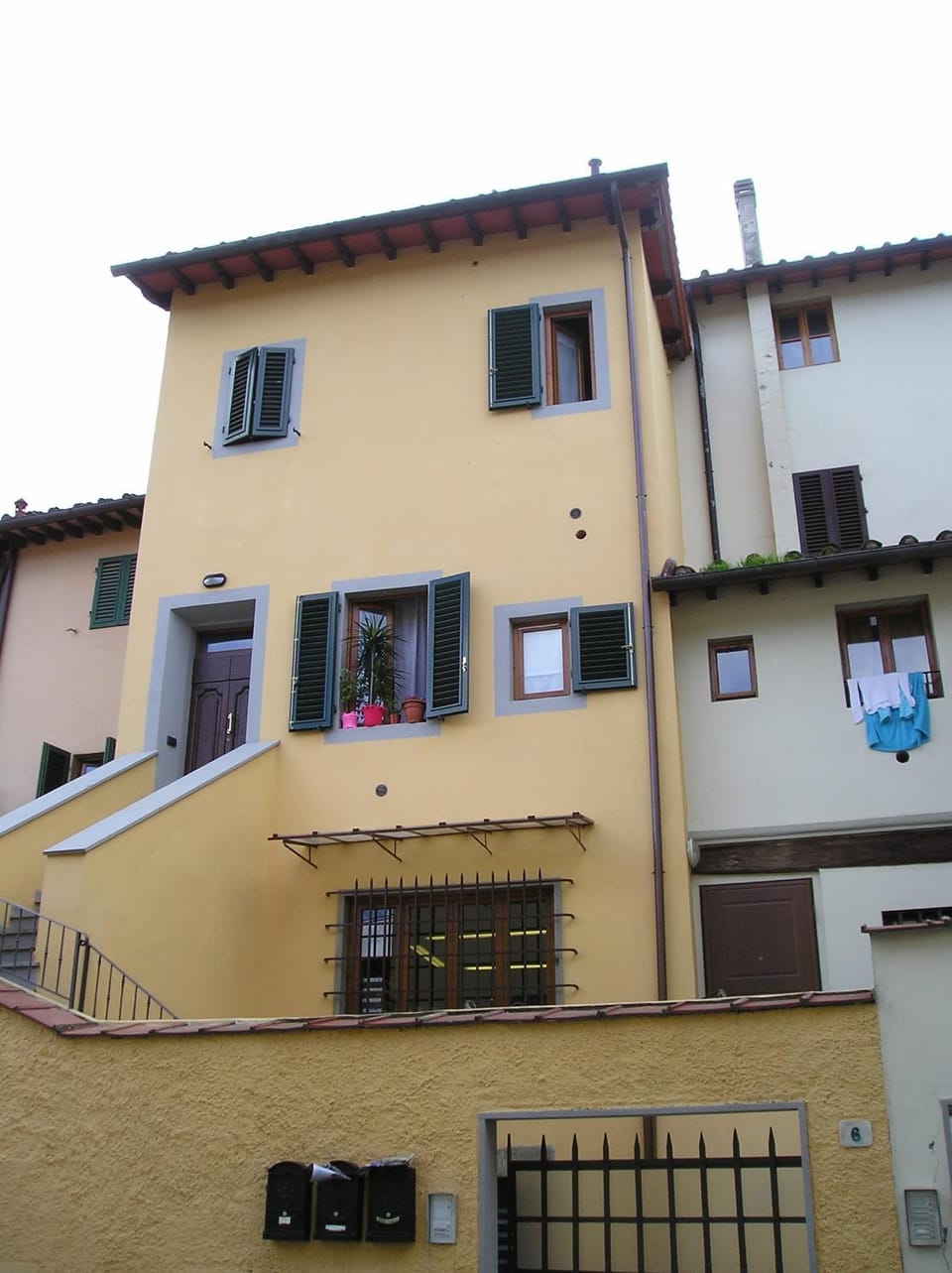 Facade/entrance