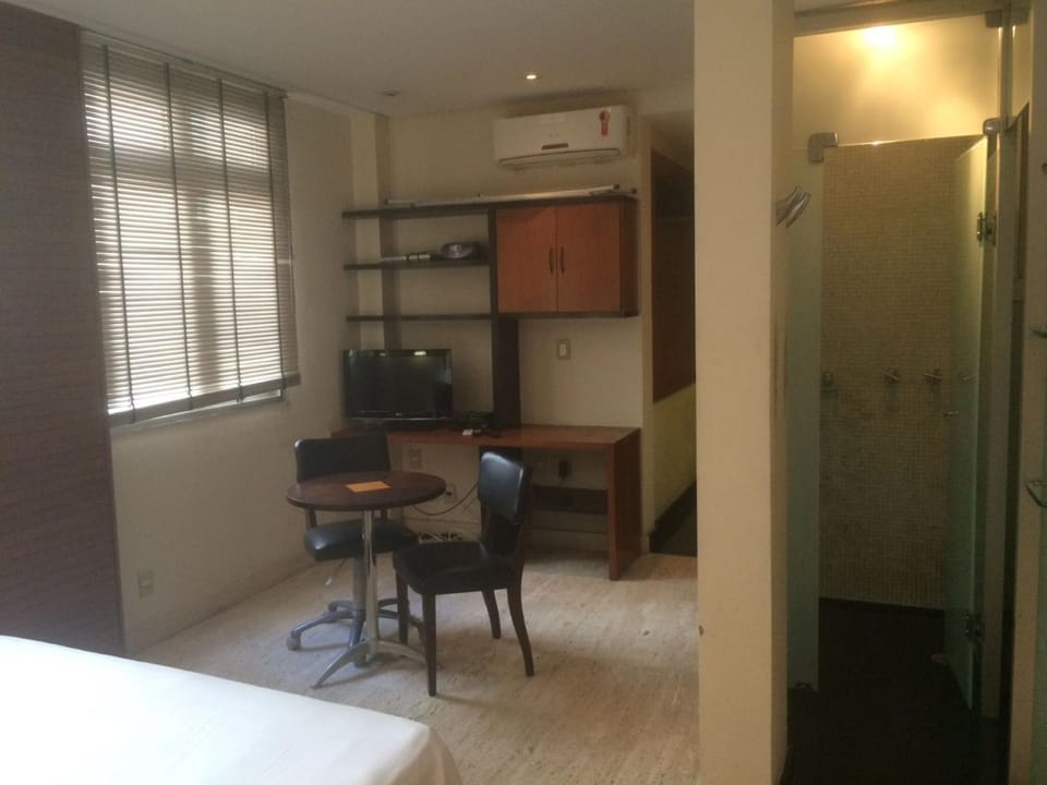 Perto de Ipanema, 250 metros da praia, entre postos 5 e 6 Apartment in Rio de Janeiro