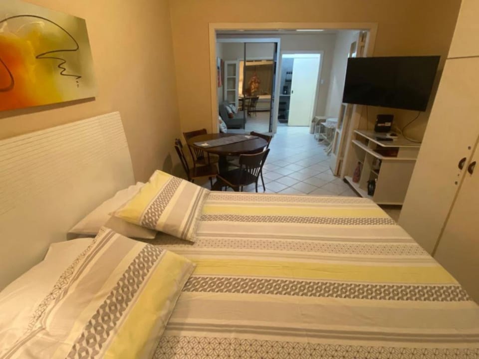 Meio de Copacabana, 200 metros da praia, posto 5 Apartment in Rio de Janeiro