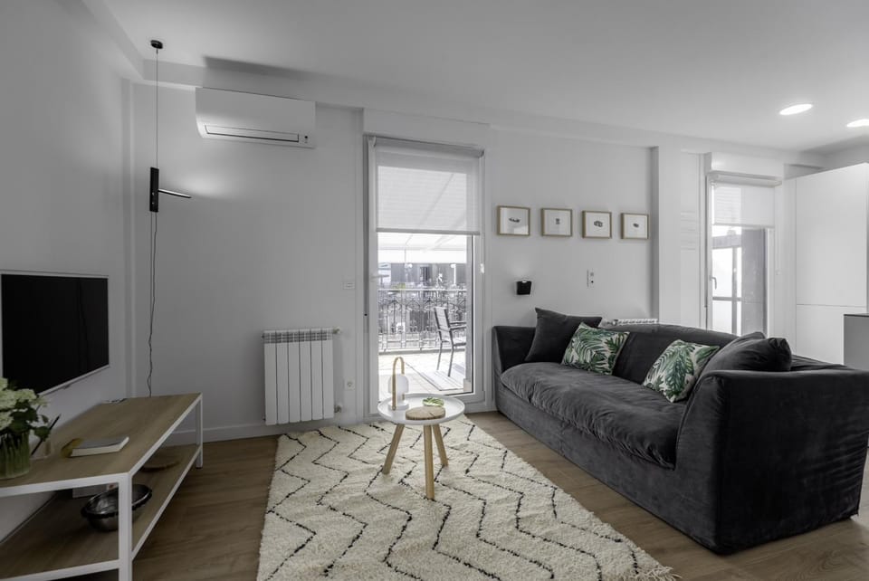 TV and multimedia, Living room, Seating area