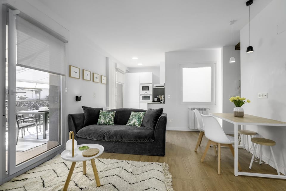 Kitchen or kitchenette, Living room, Dining area