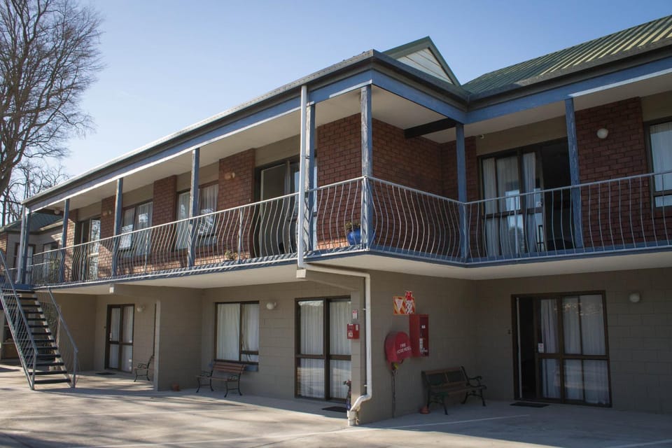 Patio, Facade/entrance, Day
