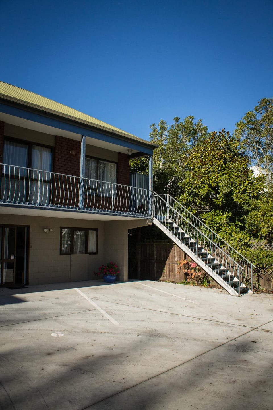 Facade/entrance, Day