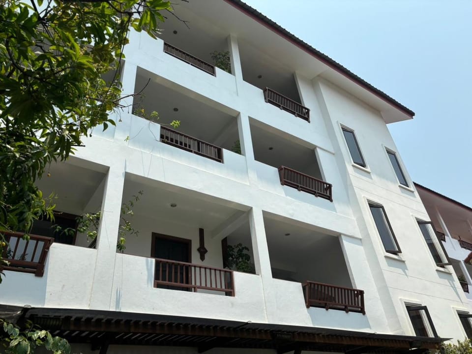 Property building, View (from property/room)