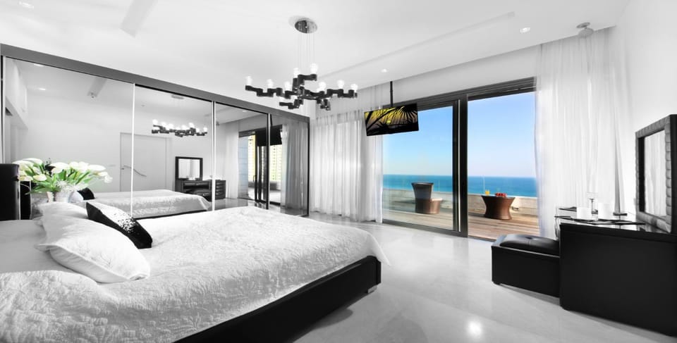 Bathroom, Balcony/Terrace, Bedroom, Sea view