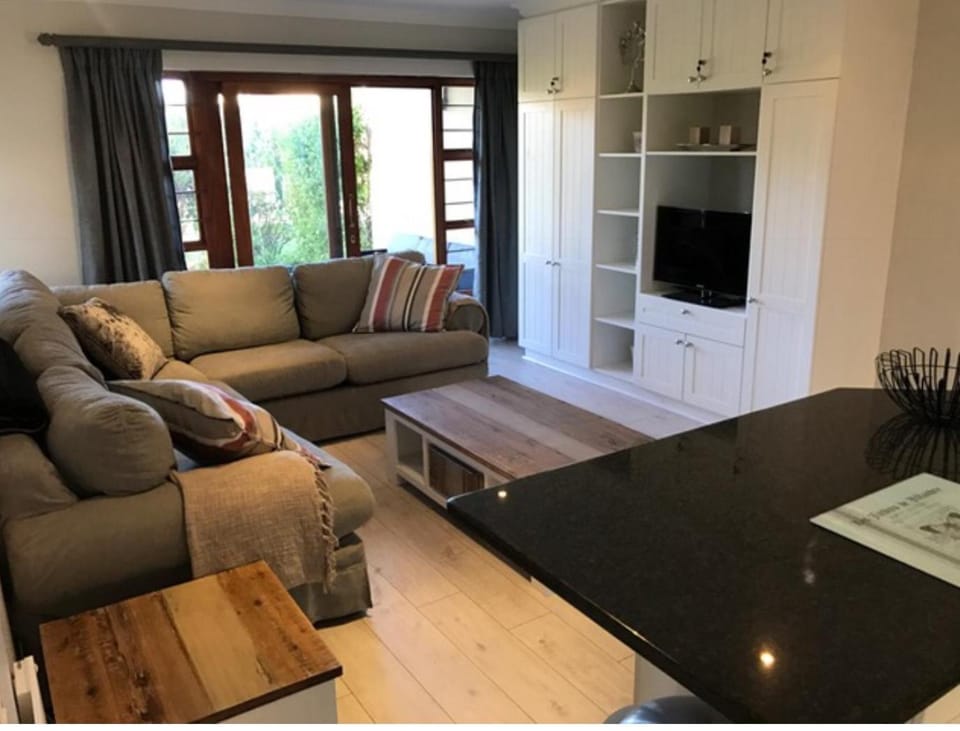 TV and multimedia, Living room, Photo of the whole room