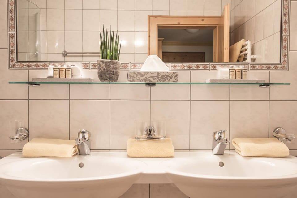 Bathroom, Family