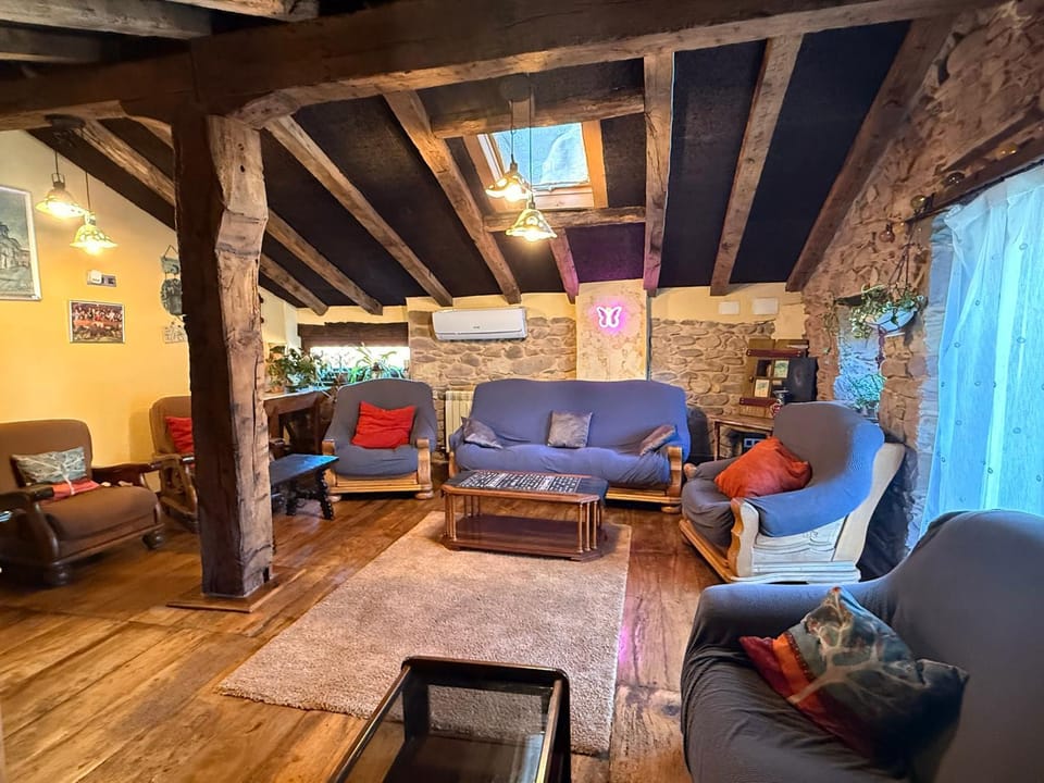 Communal lounge/ TV room, Living room
