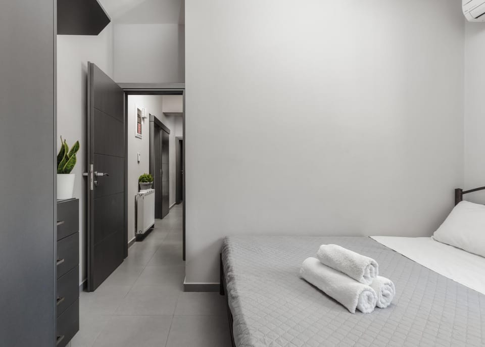 Bed, Photo of the whole room, Bedroom, towels, wardrobe, air conditioner