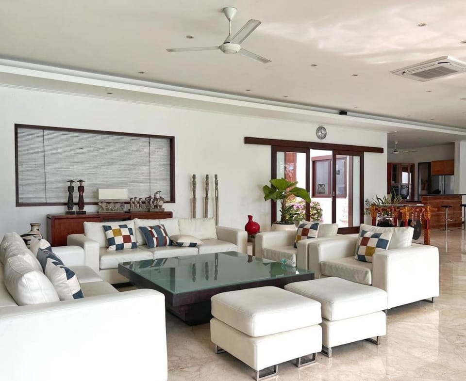 Villa Istana Putih by Maheswara Villa in North Kuta