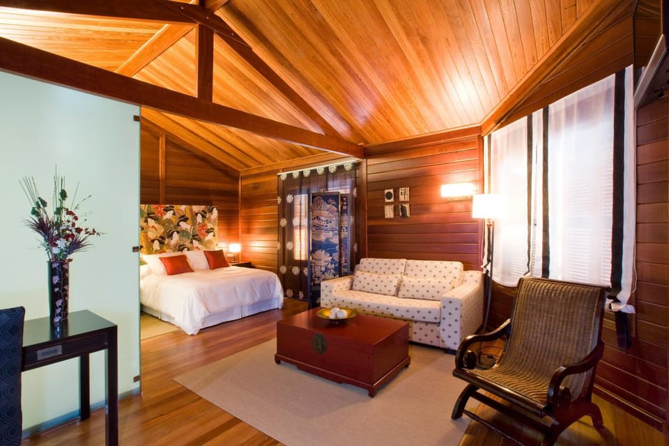 Seating area, Bedroom