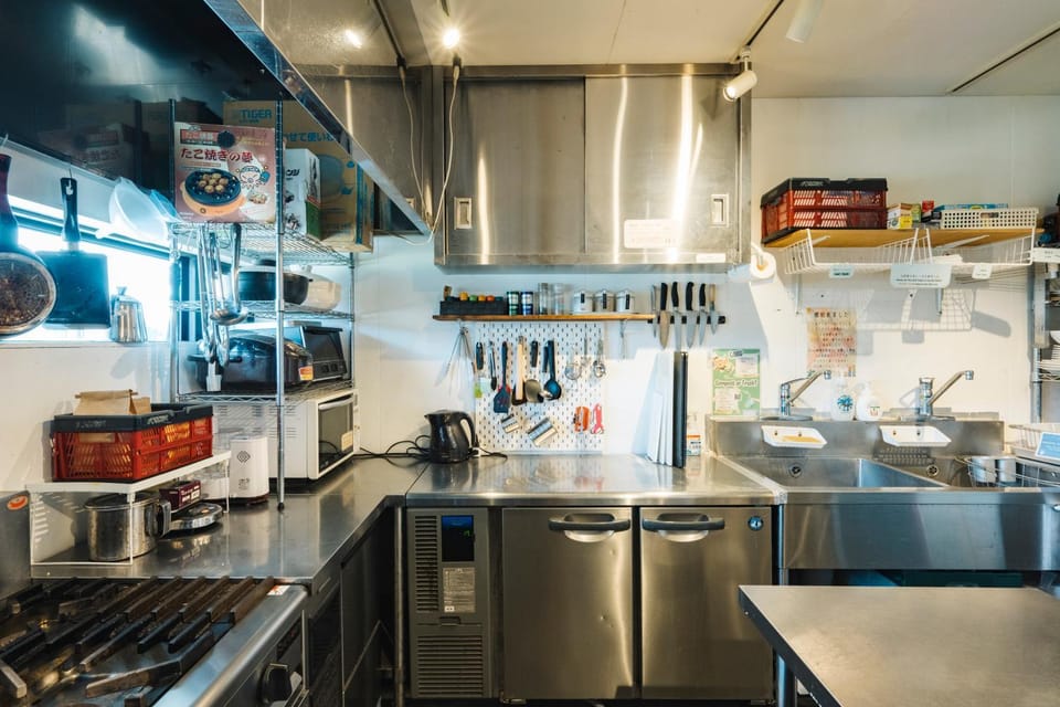 Communal kitchen, kitchen