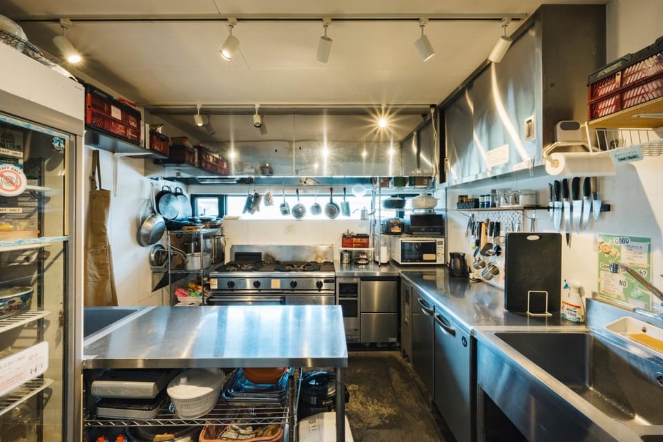 Communal kitchen, kitchen