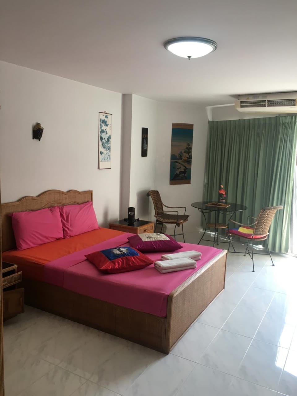 Photo of the whole room