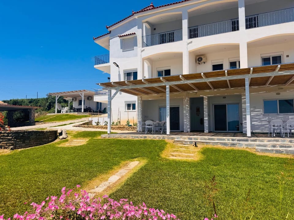 Helona Houses Apartment in Messenia