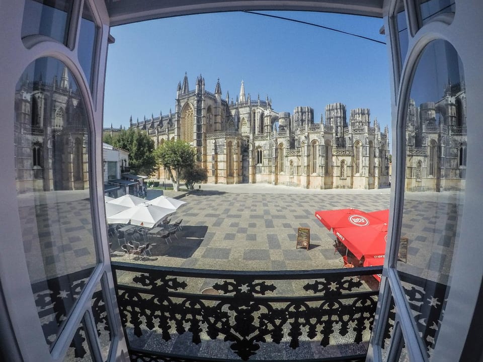 Mosteiro View Apartment in Leiria, Portugal