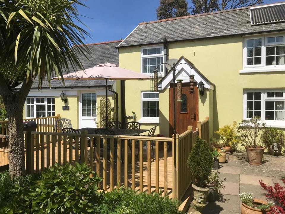 Property building, Balcony/Terrace