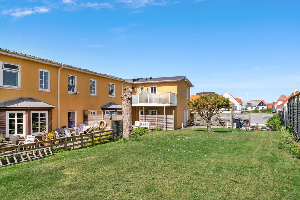 Off site, Neighbourhood, On site