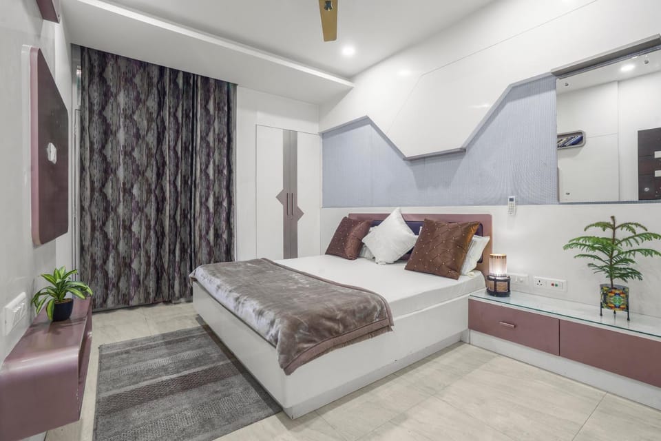 Bed, Photo of the whole room, Bedroom