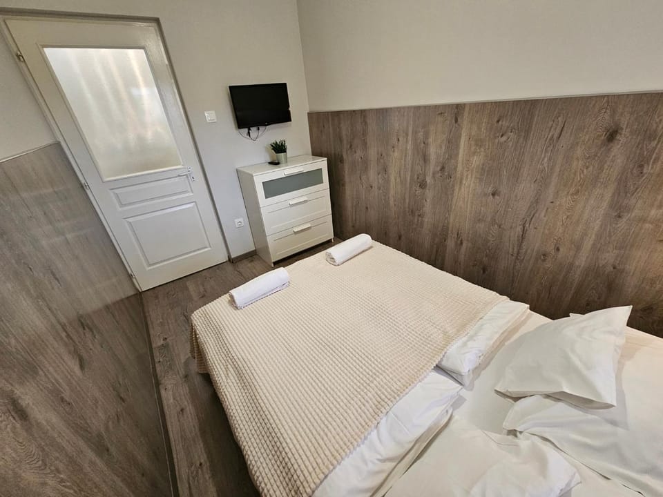 Zoli Apartmanok-Timi Kölcsey 34-36 Apartment in Hungary