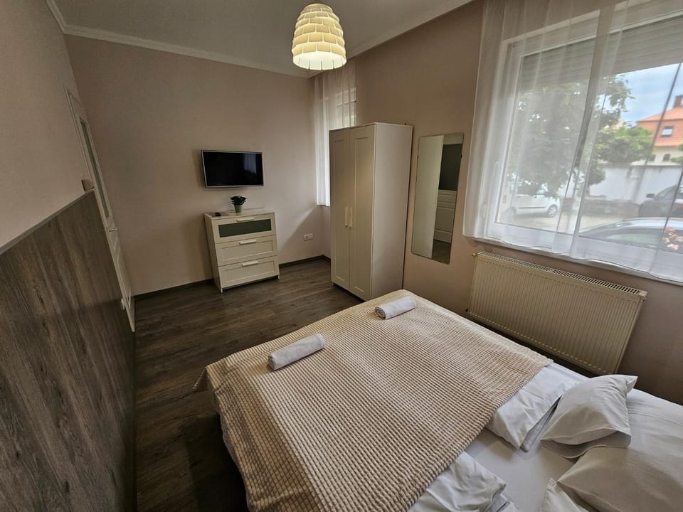Zoli Apartmanok-Timi Kölcsey 34-36 Apartment in Hungary