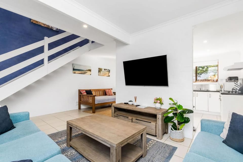 Mango Tree 4 - 63 Shirley Street House in Byron Bay