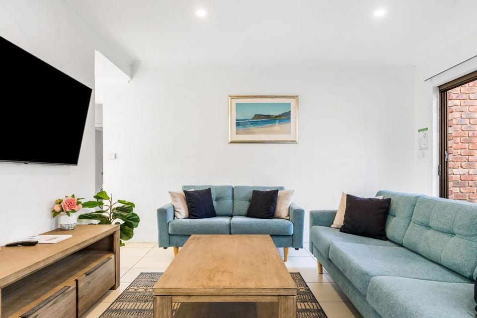 Mango Tree 4 - 63 Shirley Street House in Byron Bay