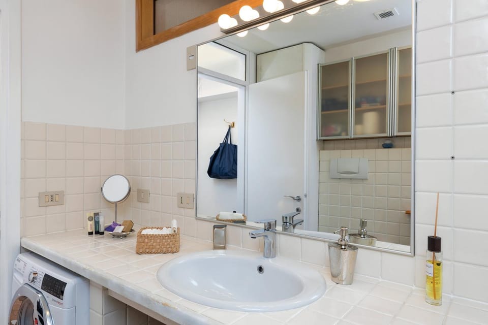 Bathroom, Other, Other, Decorative detail, Decorative detail, On site, Family