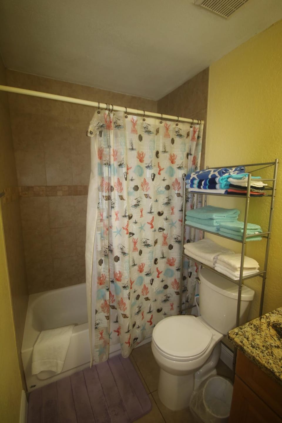 1/1 bed&bath condos 5 min drive to Siesta Apartment in Gulf Gate Estates