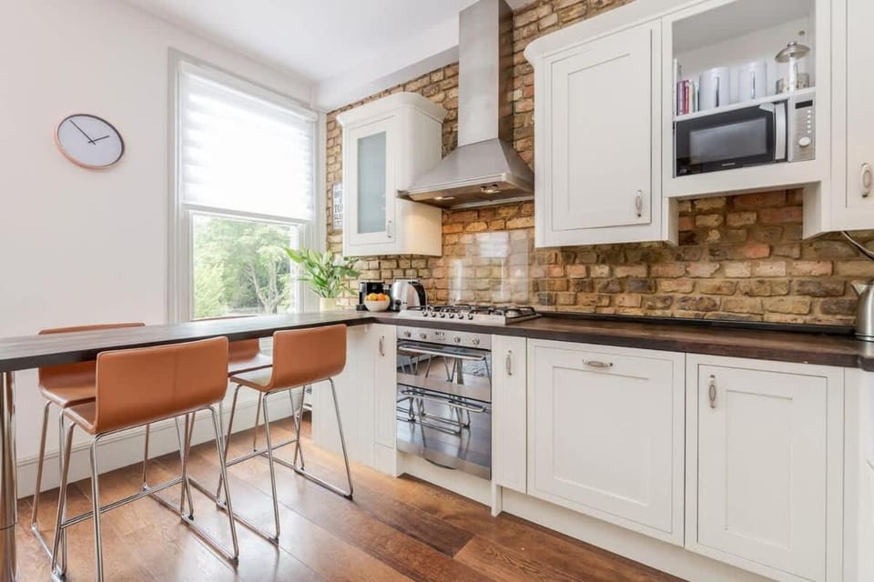 Vauxhall Park 2Bed Flat by BaseToGo Apartment in London