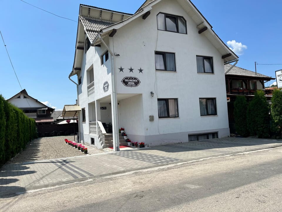 Casa Mocanitei Bed and Breakfast in Romania