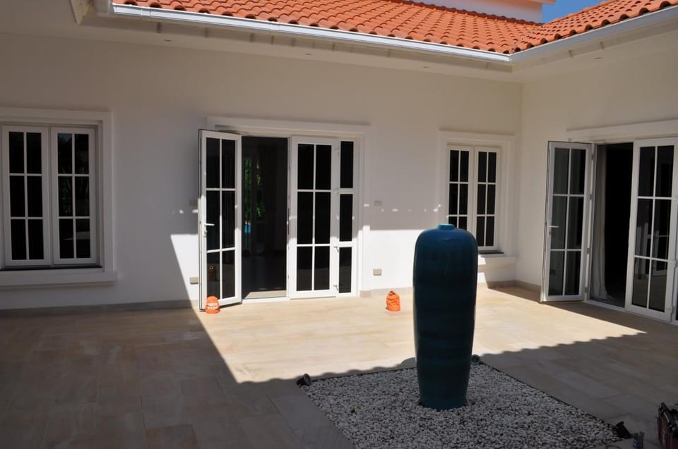 Balinese villa with private pool Villa in Nong Kae