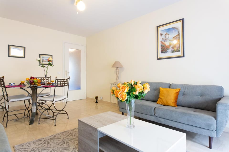 Palais Royal YourHostHelper Apartment in Cannes