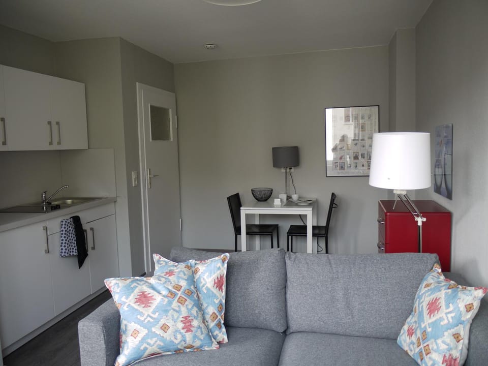Living room, Photo of the whole room