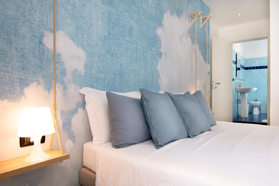 Shower, Toilet, Bathroom, Photo of the whole room, Bedroom