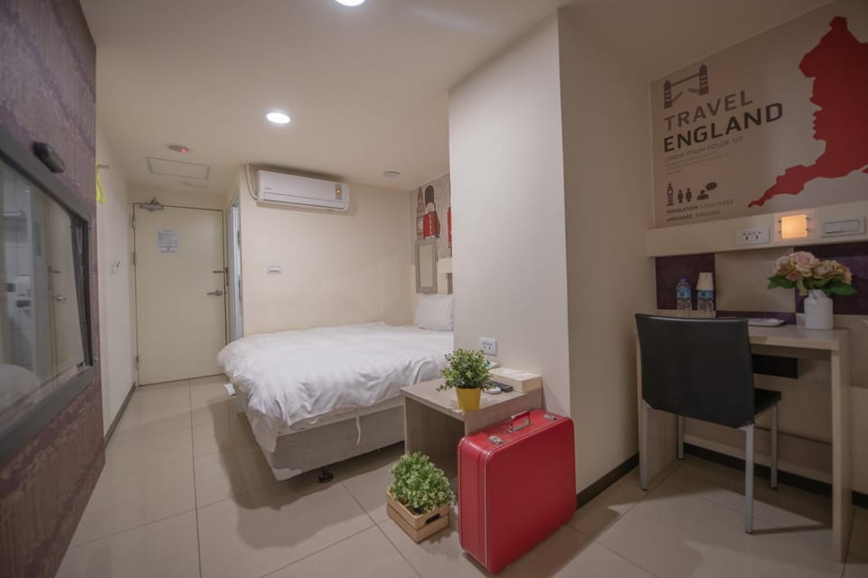 Photo of the whole room, Bedroom, bunk bed