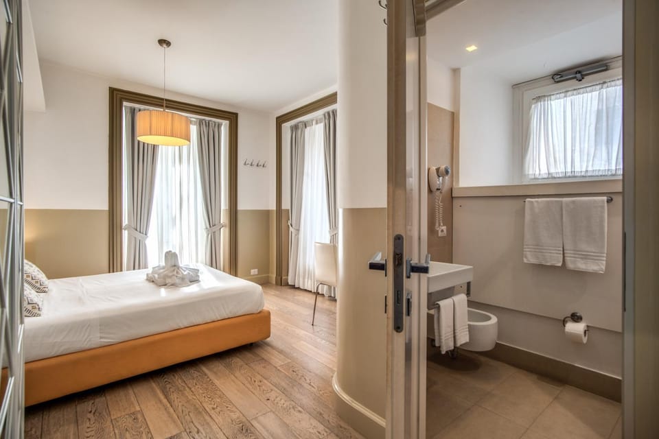 Bed, Bathroom, Bedroom, microwave