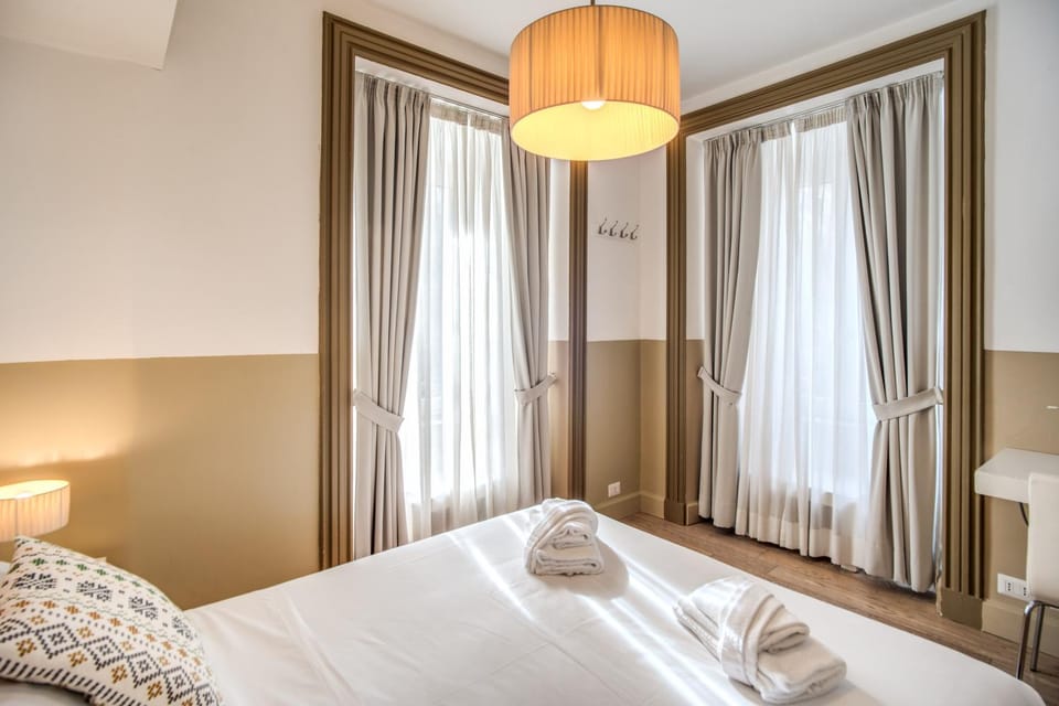 Bed, Decorative detail, Bedroom, towels