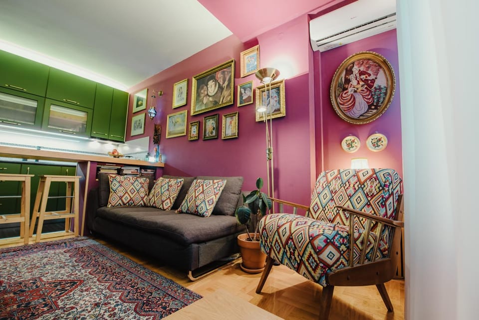 Living room, Seating area, kitchen