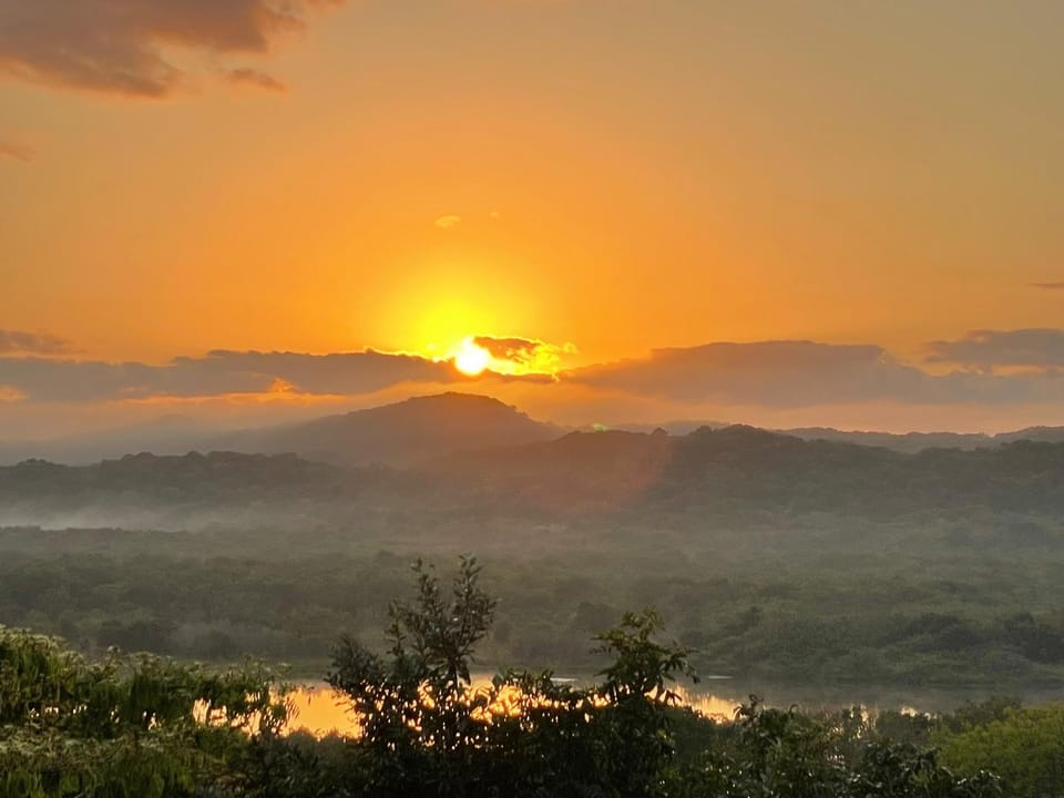Nearby landmark, Day, Natural landscape, Lake view, Mountain view, Sunrise