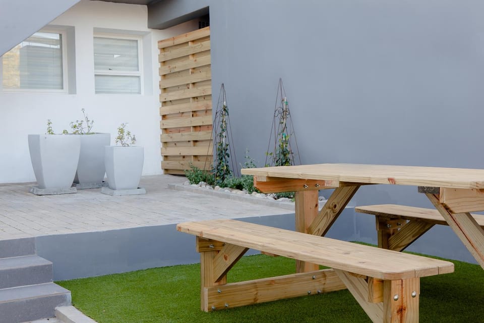 Garden, Seating area