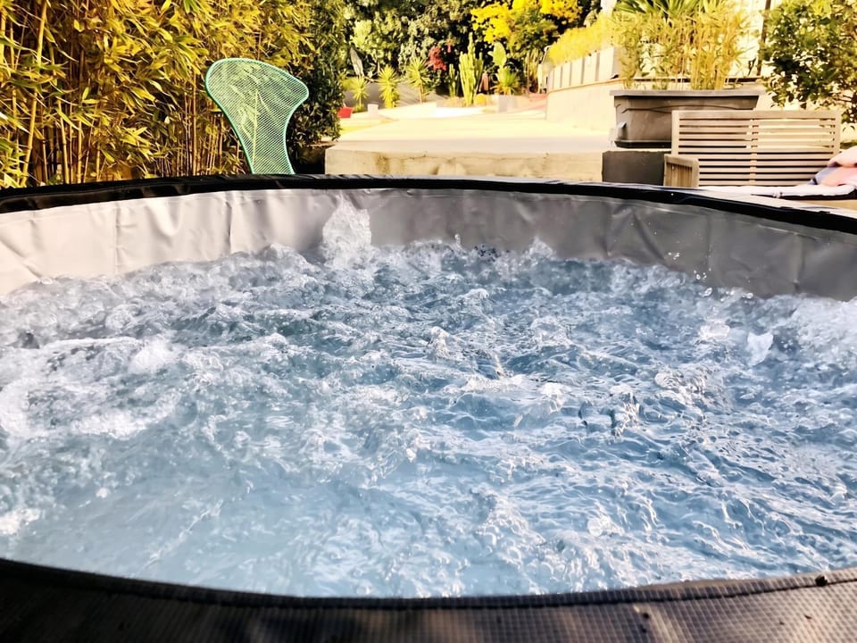 Appartement charmant à La Cadière-d'Azur, 68 m², jacuzzi Apartment in La Cadière-d'Azur
