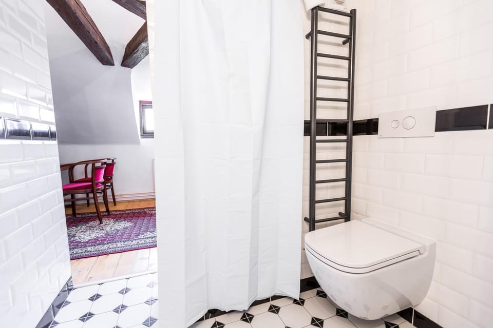 Toilet, Bathroom