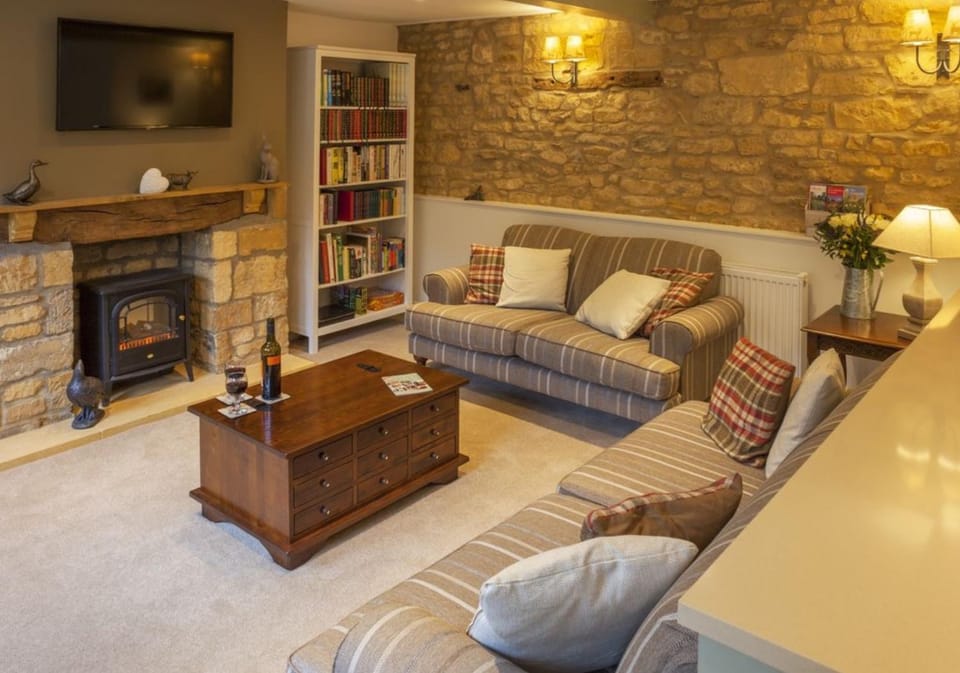 Living room, Photo of the whole room
