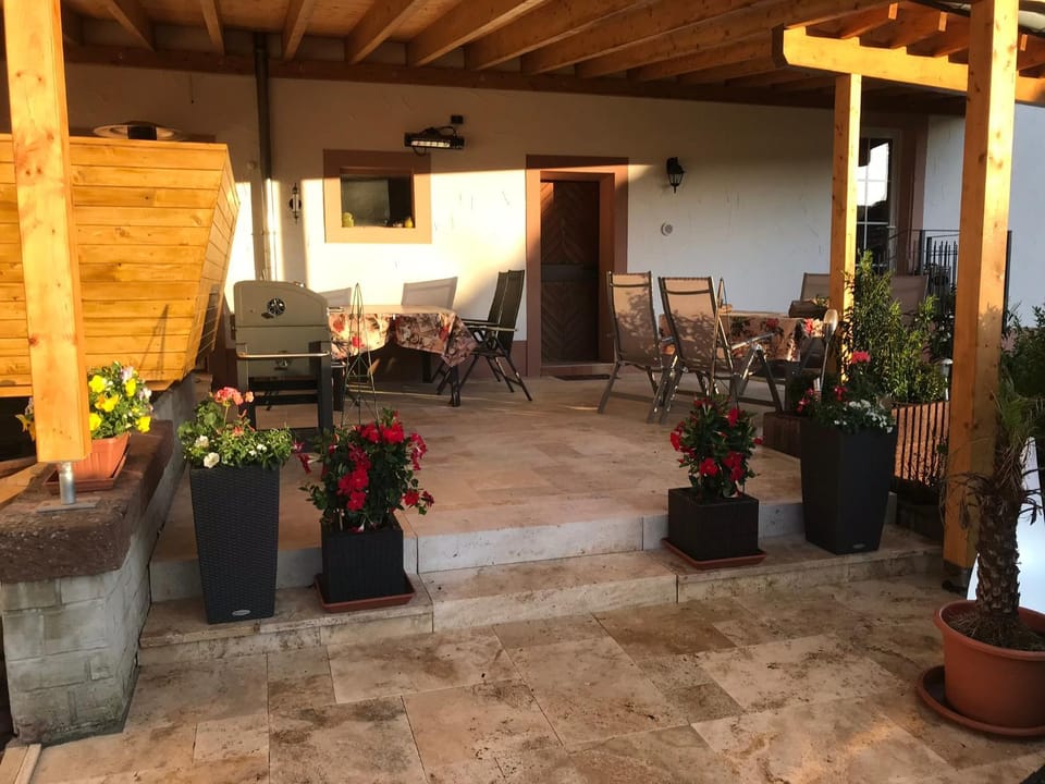 Pension Schmitz Bed and Breakfast in Trier-Saarburg